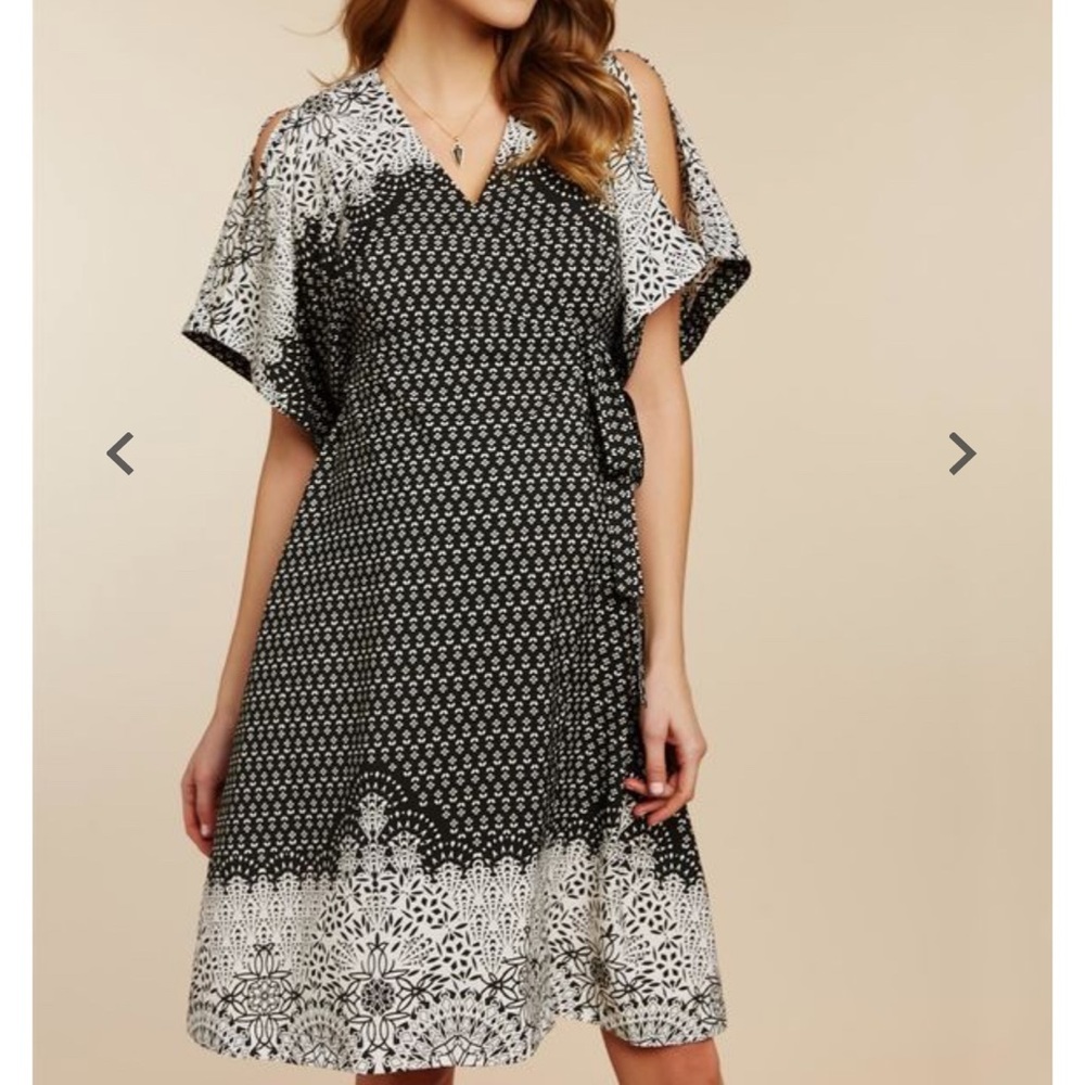 Maternity wrap dress